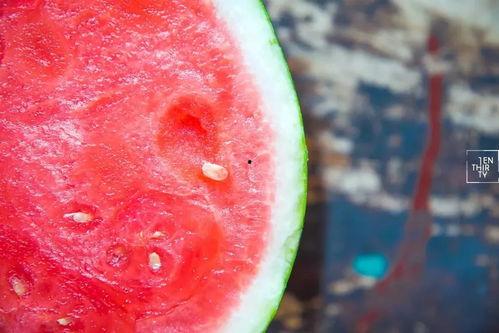 崩瓜需去皮吃吗图片视频,图片视频揭秘美味秘诀