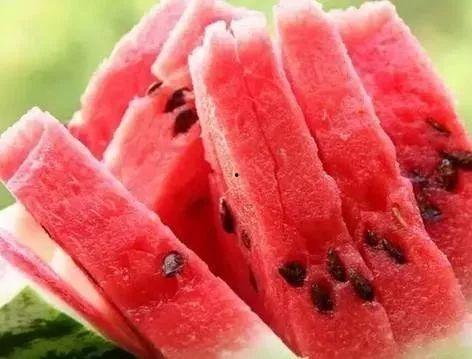 兔子姐姐吃酸角瓜视频,酸甜可口，回味无穷