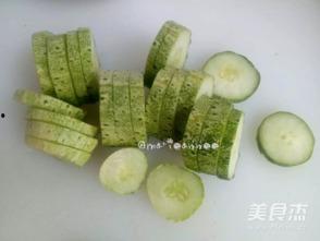 宝宝吃哈密瓜泥视频大全,营养美味，宝宝喜爱的夏日甜品