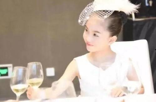 荷兰名媛吃瓜视频下载,揭秘豪门生活幕后真相