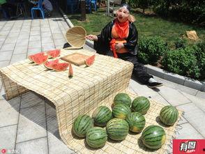 卖房子的销售吃瓜视频,一场吃瓜群众的围观盛宴